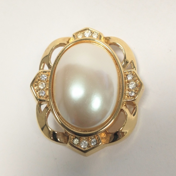 Monet Jewelry - Vintage Monet Faux Pearl Crystal Gold Tone Large Brooch Elegant Pin Signed